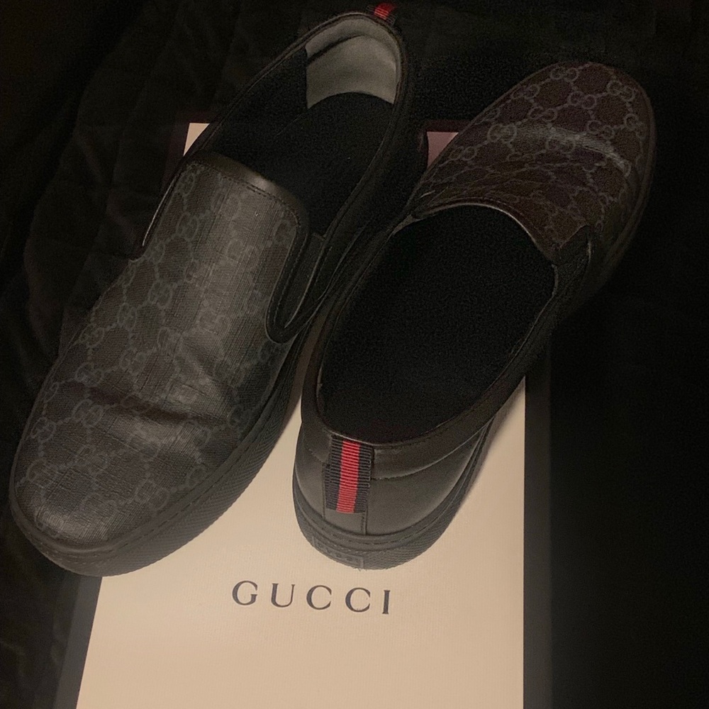Men’s Gucci slip-on size 10